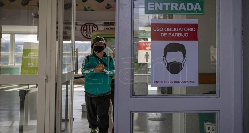 Otros 49 muertos y 81.210 nuevos contagios de coronavirus en la Argentina