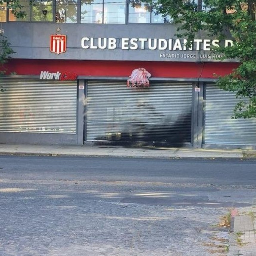 ATACARON EL ESTADIO  DE ESTUDIANTES DE LA PLATA
