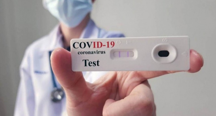 Llegan los autotest de coronavirus a las farmacias para su venta al público