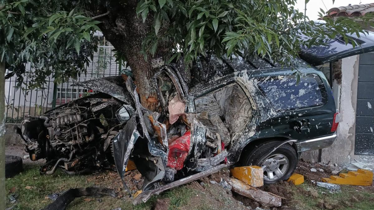 Mueren tres delincuentes en un choque en Quilmes cuando intentaban fugarse tras robar una camioneta