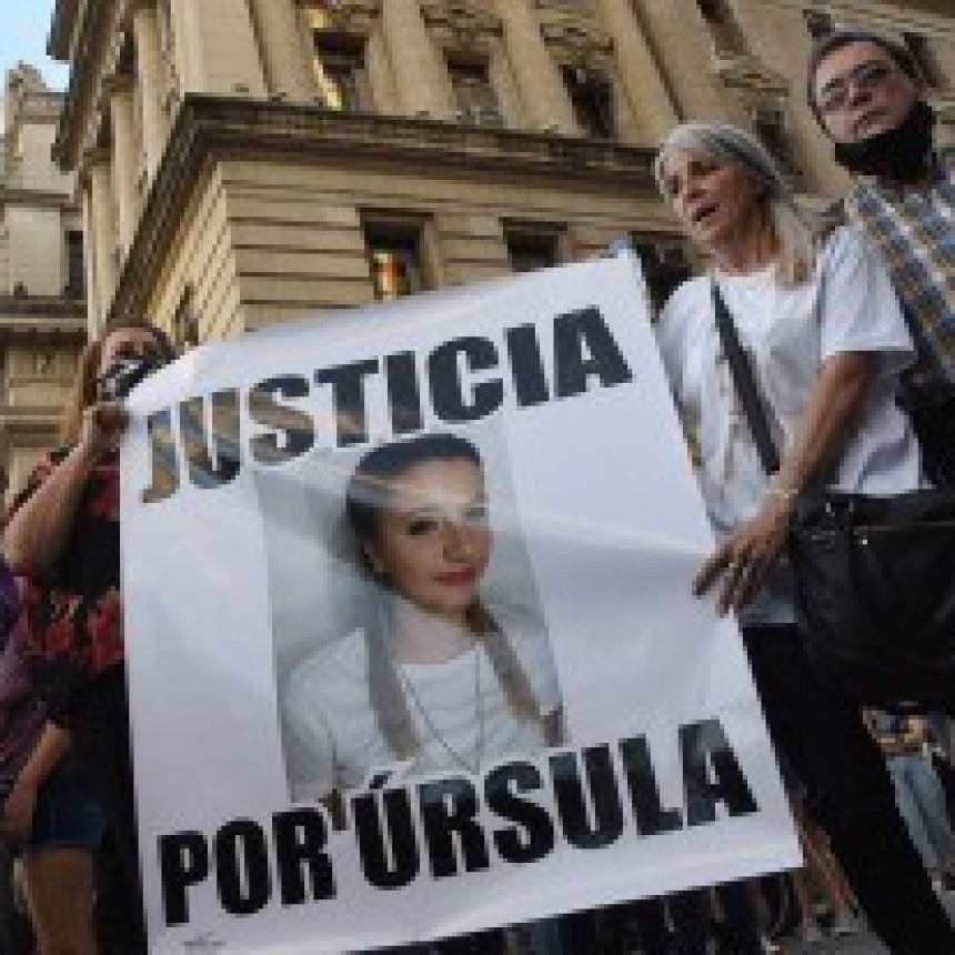 Realizan una marcha y una misa en Rojas a un año del femicidio de Úrsula Bahillo