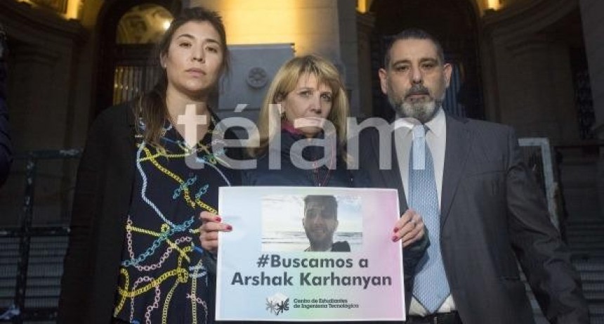 A tres años de la desaparición del policía de la Ciudad, se busca crear una comisión investigadora