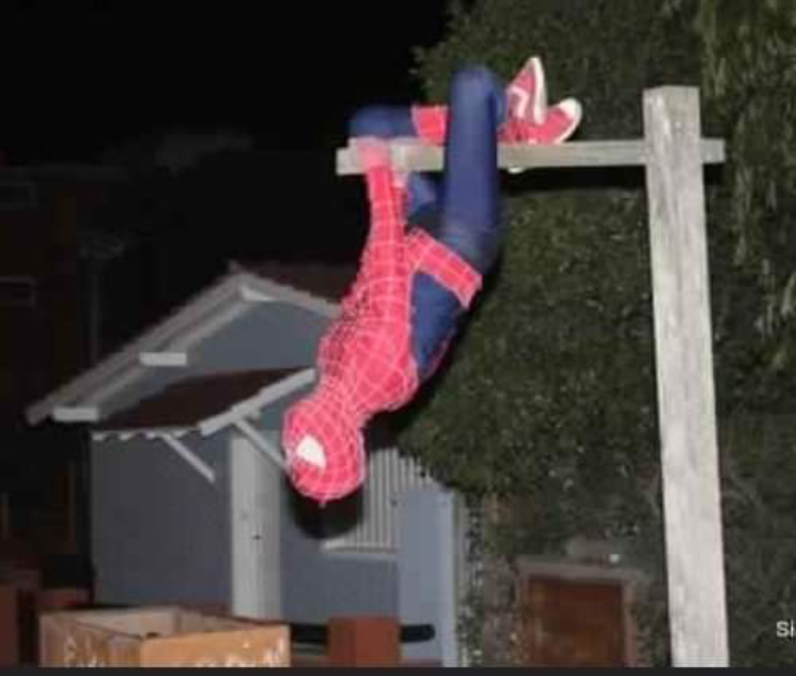 Villa Gesell, Buenos Aires: De chico lo obligaban ver a Spyderman de grande tomo revancha