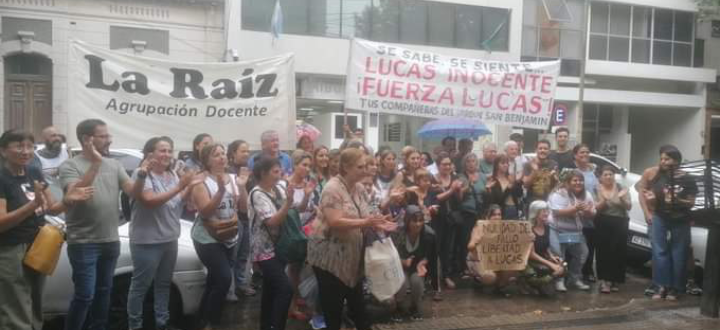 Familias autoconvocadas del Jardín San Benjamín”realizaron una protesta frente al Tribunal de Casación 