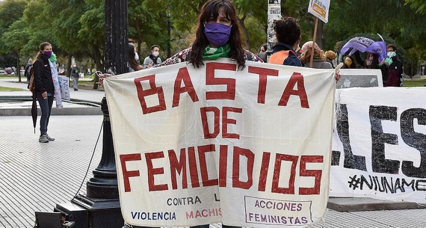 Asesinan de un tiro en la nuca a una mujer en González Catán y buscan a su pareja por el femicidio