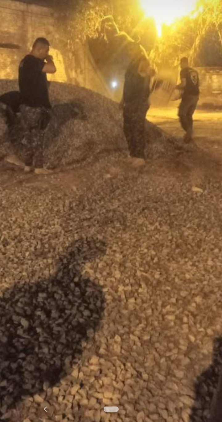 POLICÍAS O ALBAÑILES?