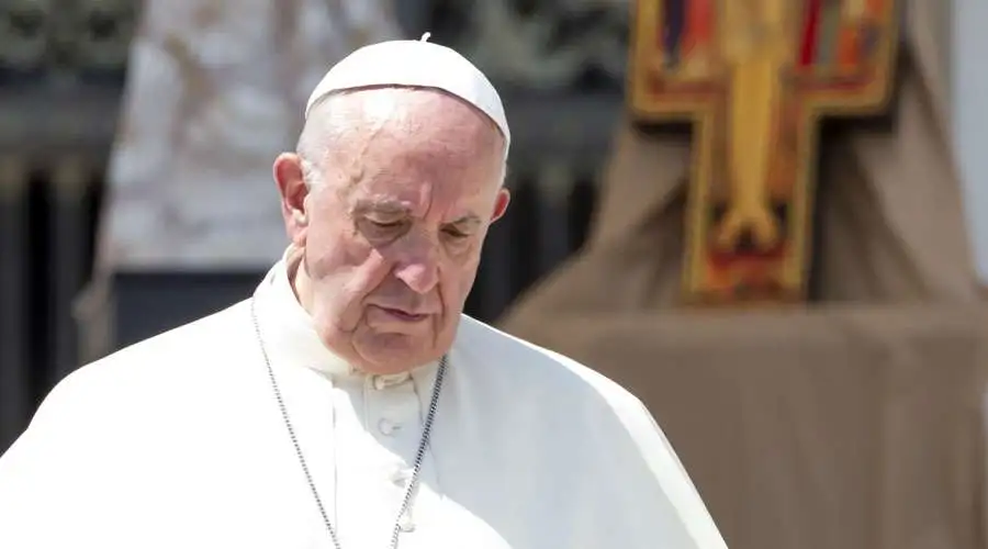 Francisco pide una tregua de Pascua en Ucrania, donde 