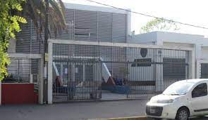 ROBAN DENTRO DE UN COLEGIO DE LA PLATA