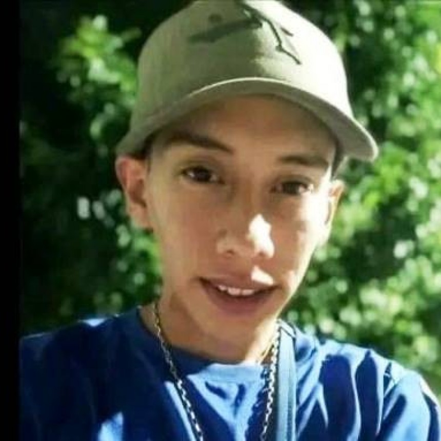 Detienen a una pareja acusada de apuñalar a un joven y prender fuego su cuerpo en Lomas de Zamora