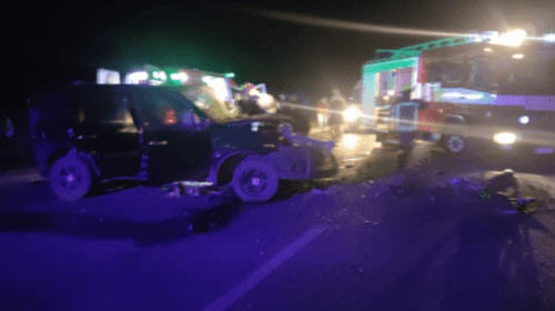 Un muerto y tres heridos graves al chocar un auto y una camioneta en La Plata