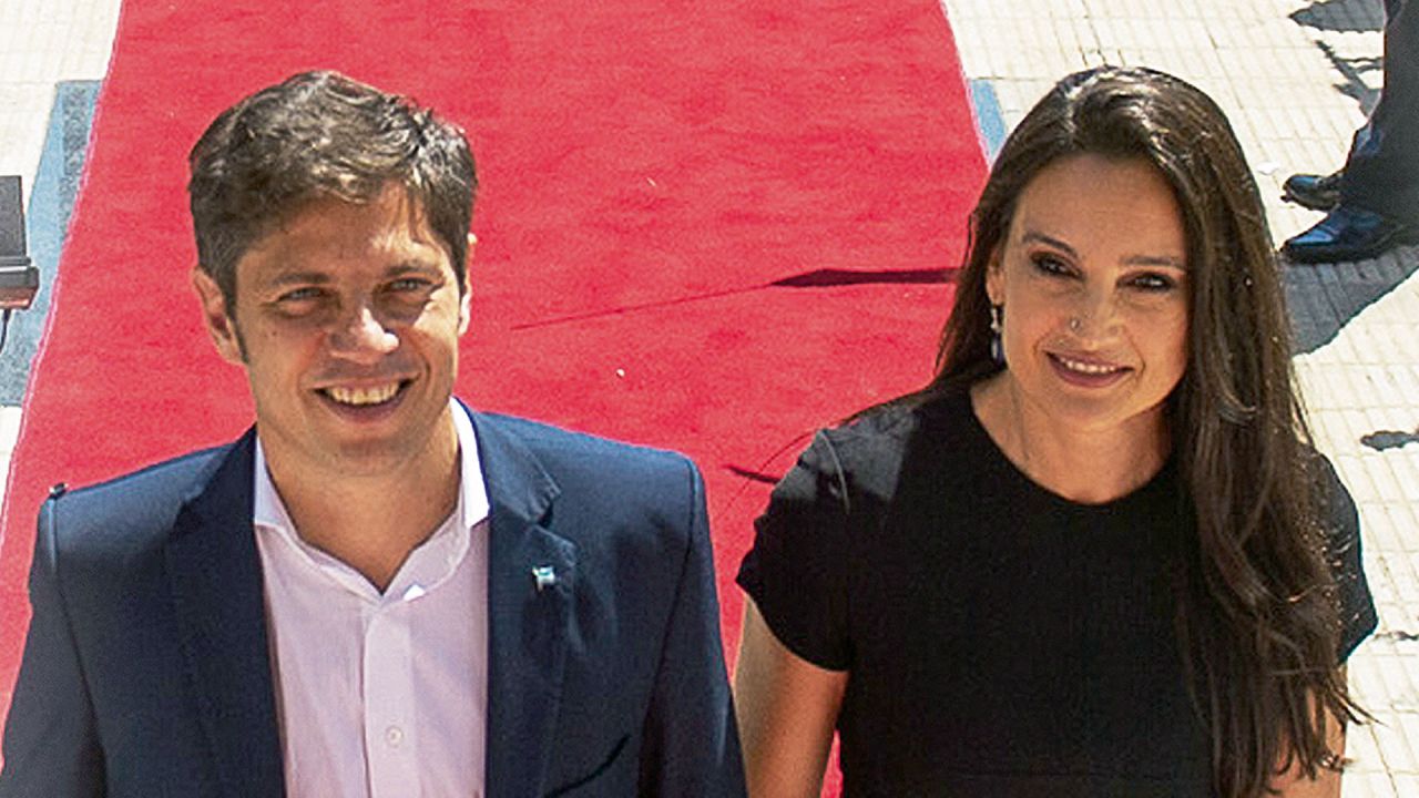 Kicillof conmemora el 25 de Mayo junto a intendentes de La Plata, Berisso y Ensenada