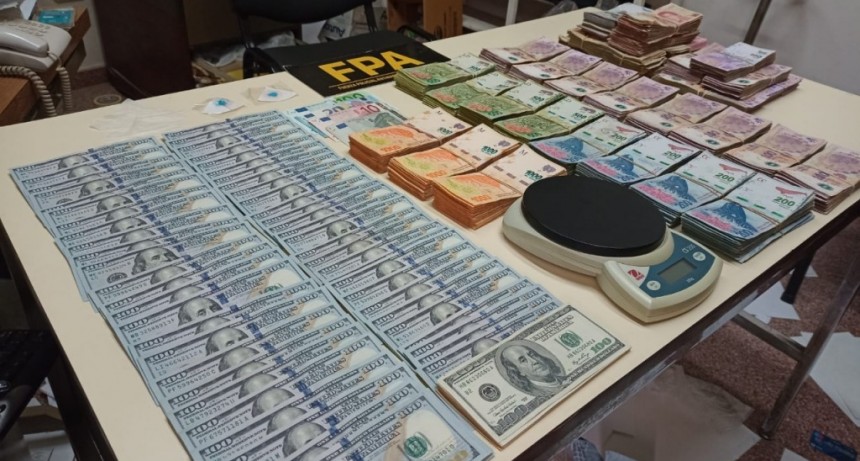 CORDOBA: GENERAL LEVALLE: VENDÍA DROGAS EN SU CASA, REALIZABA DELIVERY Y UTILIZABA UN COMERCIO COMO PANTALLA
