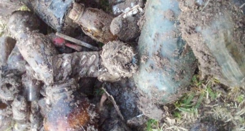 Misterio hallazgo en Arana”: Excavan y encuentran frascos y blísters con fecha 1976