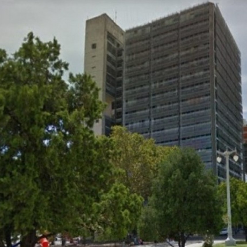 Torres I y II de La Plata: por un mes y medio de limpieza, la Provincia pagó casi 8.500.000 de pesos