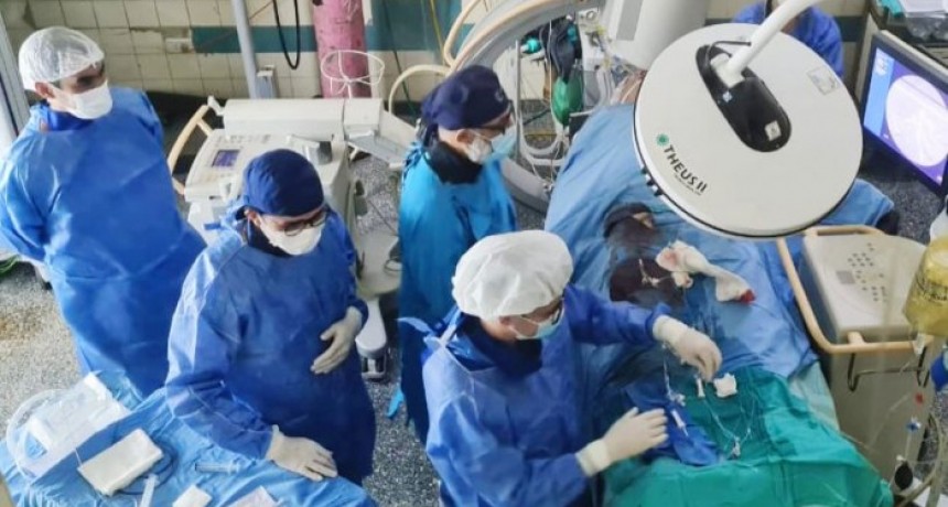 POR PRIMERA VEZ, INTERVIENEN UN ANEURISMA EN EL HOSPITAL DE ROMERO