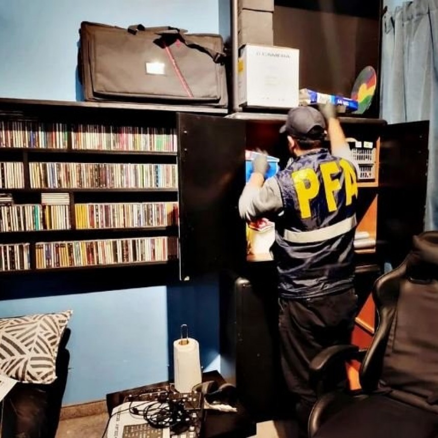 Desbaratan una banda que distribuía pornografía infantil