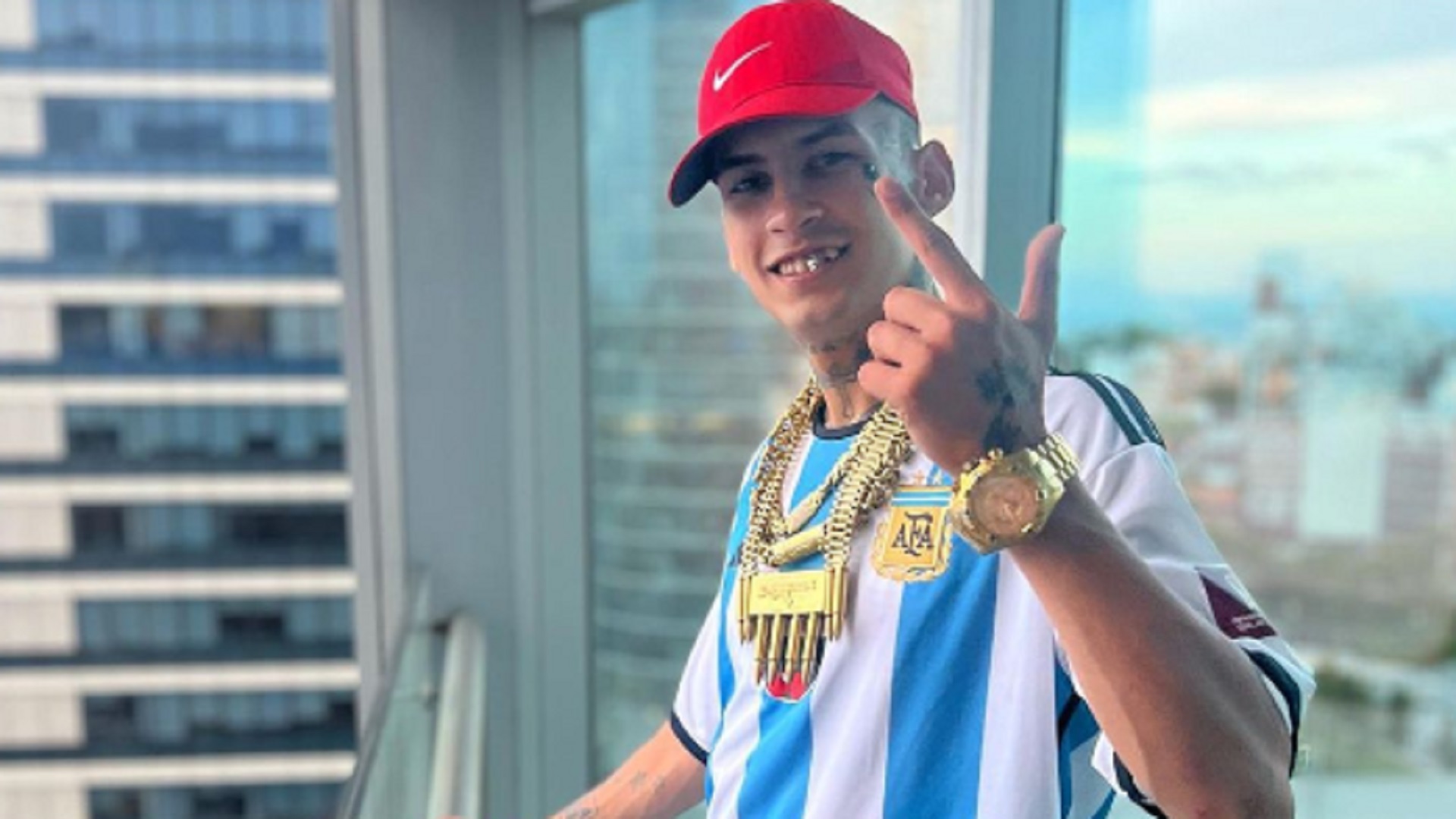 Detienen al cantante L-Gante acusado por amenazas y privación ilegal de la libertad de un joven