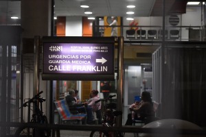 Acuerdan aporte económico para normalizar el funcionamiento del Hospital Naval
