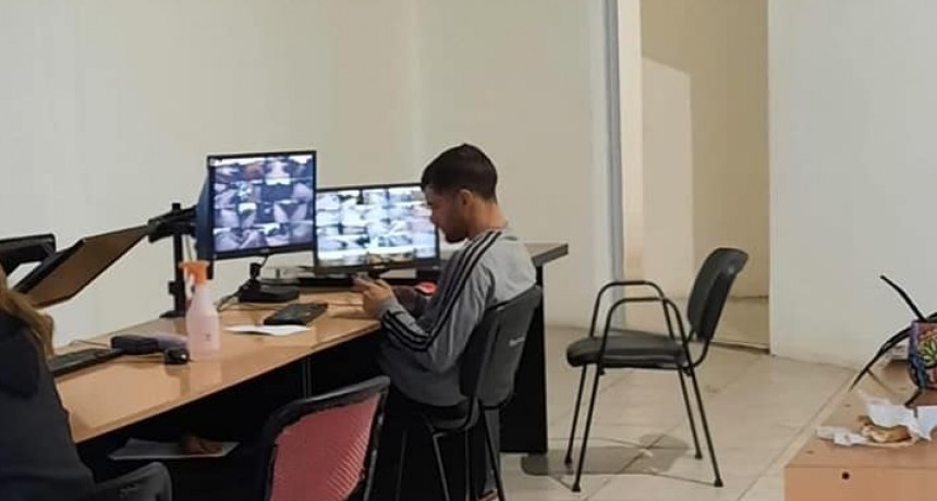 ESTARÁN PASANDO INFORMACIÓN O MIRANDO SU WHATSAPP