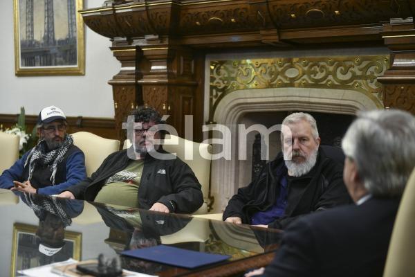 El Presidente se solidarizó con organizaciones sociales por allanamientos en sedes