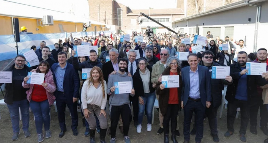 Alberto Fernández: “Para los que están preocupados, ni la obra pública ni la vivienda se van a paralizar por nada”