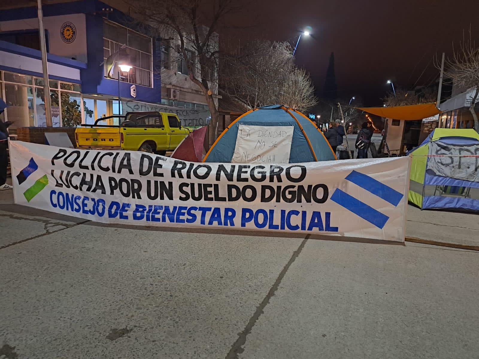 RIÓ NEGRO: POLICÍAS EN LUCHA
