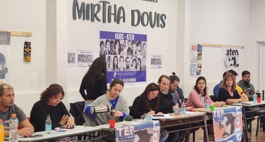 Docentes neuquinos paran en rechazo de ataques, tras denuncias de supuestos abusos en nivel inicial