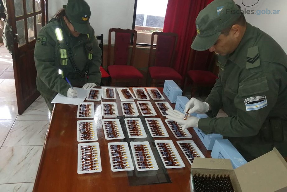 Posadas: detienen a seis personas acusadas de integrar una asociación ilícita que desviaba y comercializaba fentanilo y otras drogas en encomiendas