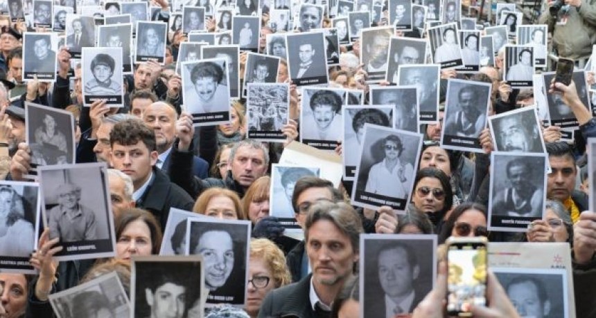 A 31 años del atentado, un acto masivo volvió a pedir justicia por las víctimas de la AMIA