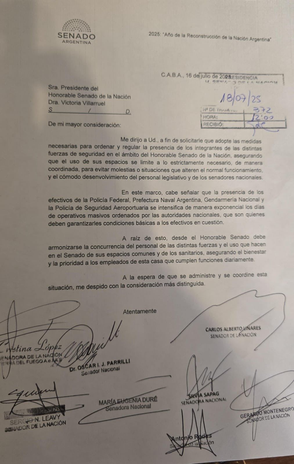 Senadores kirchneristas reclaman exclusividad en los baños del Congreso: El pedido a Villarruel