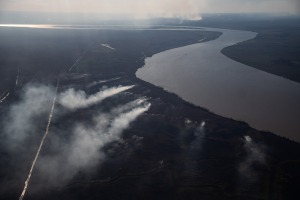 Tres hombres permanecen detenidos por intentar prender fuego en las islas del Paraná