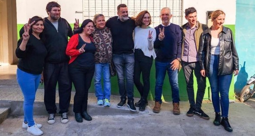 *Masivo Acto de Barrios De Pie junto a Julio Alak en La Plata*