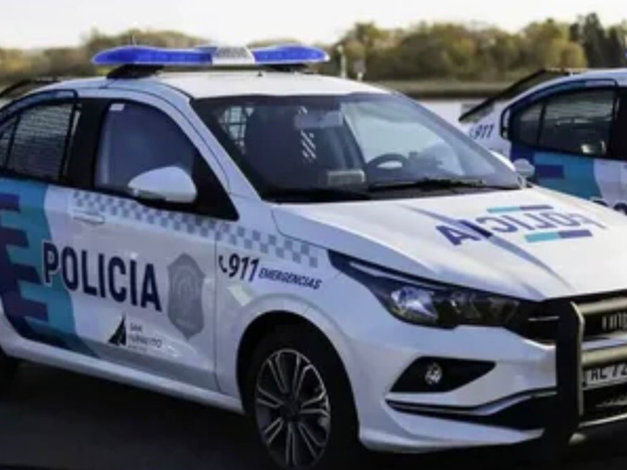 Robó un auto, se llevó cautiva a una mujer y abusó de ella en Bernal