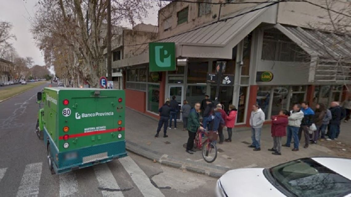 Tras 28 allanamientos desbaratan una banda que intentó robar en una sucursal del Banco Provincia