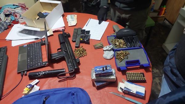 ENCONTRARON UN ARSENAL EN UN ALLANAMIENTO