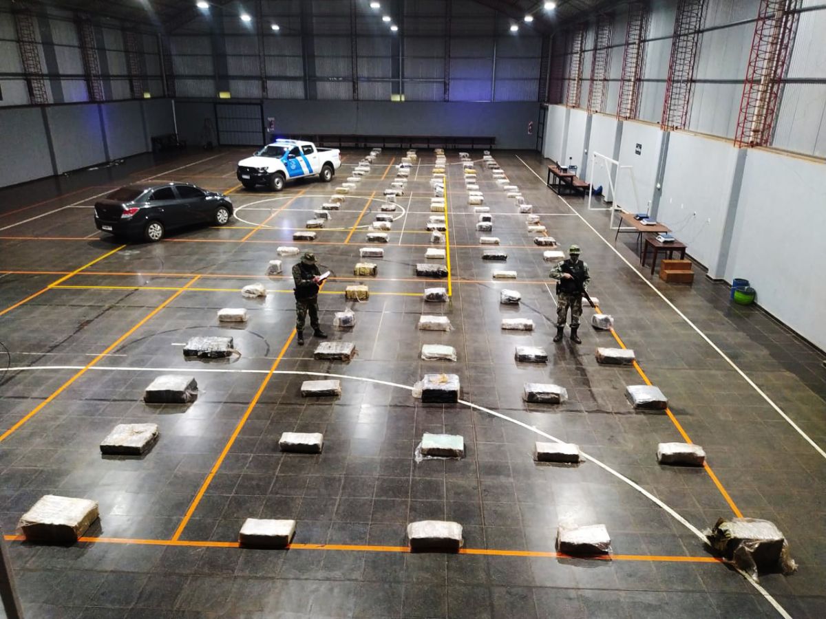 Garuhapé: detectaron 2.3 toneladas de marihuana transportada entre tirantes de madera