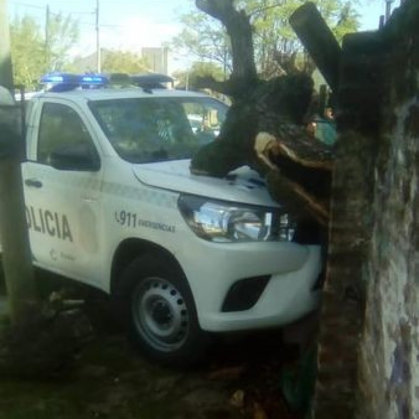Un Comisario resulto herido en una persecusion