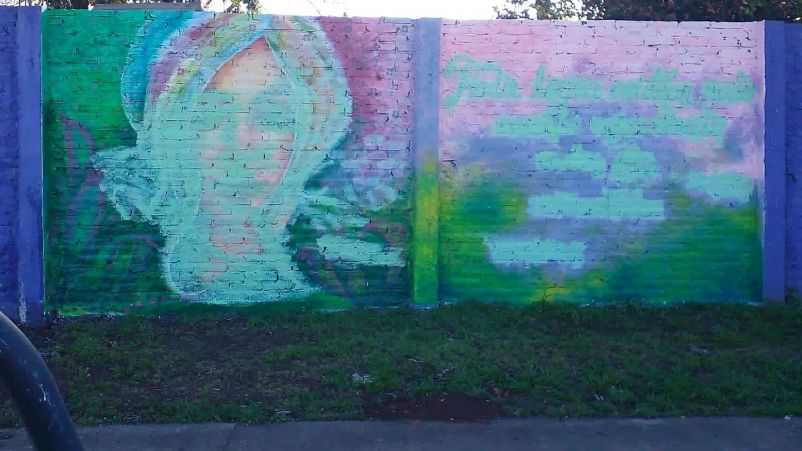 Atentaron contra un mural de 