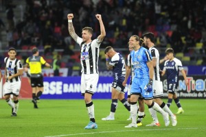 Gimnasia cayó ante Central Córdoba en Santiago del Estero y dejó a Atlético Tucumán líder