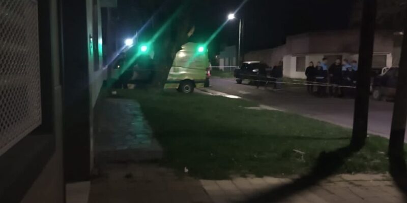 Mata puñaladas a su exnovia y se suicida en una casa de La Plata