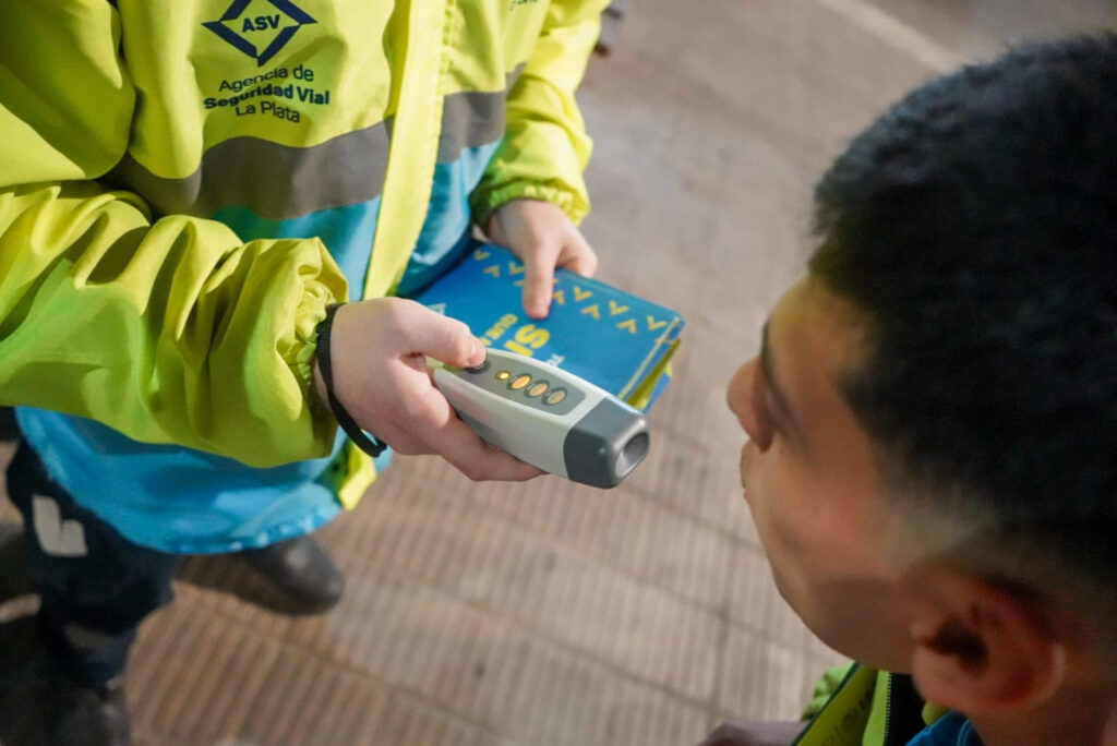 Salieron a buscar «conductores designados» para generar conciencia sobre la ley de Alcohol Cero 