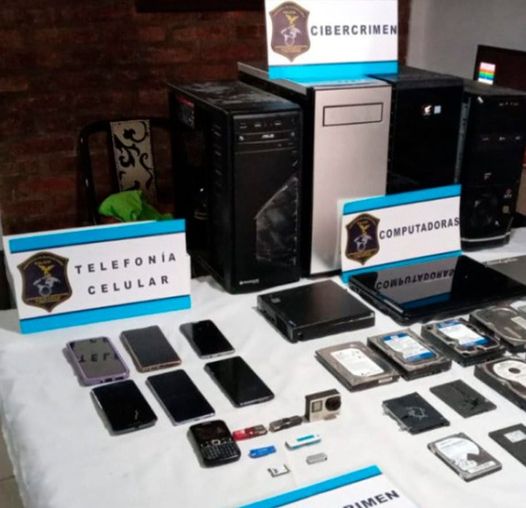 ABUSABA DE SU HIJA DE 8 AÑOS Y LA FILMABA PARA VENDER A UNA RED DE PEDÓFILOS 