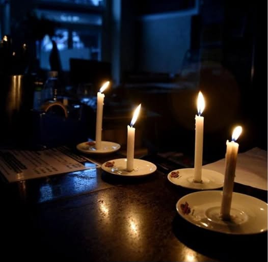 Valentín Alsina: vecinos de Lanús Oeste siguen sin luz y apuntan al domingo electoral