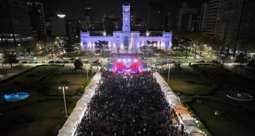 Más de 80 mil personas disfrutaron del arte, la cultura y la tradición de Perú en Plaza Moreno