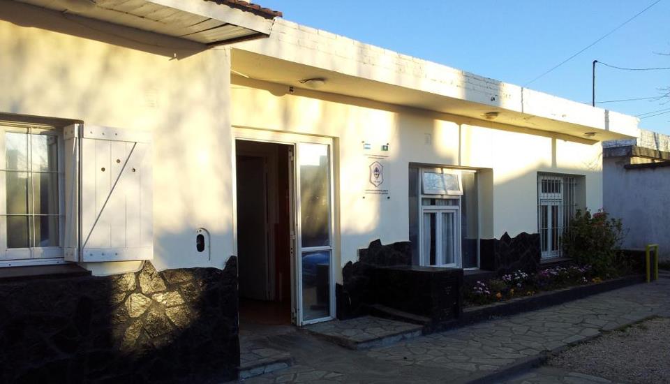 Detienen a cuatro policías acusados de torturar a dos adolescentes en un descampado en Mar del Plata