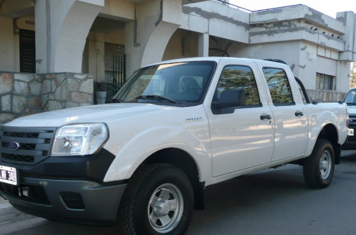 Robaron la camioneta y el arma a un Subcomisario de la Policía de la Provincia de Buenos Aires 