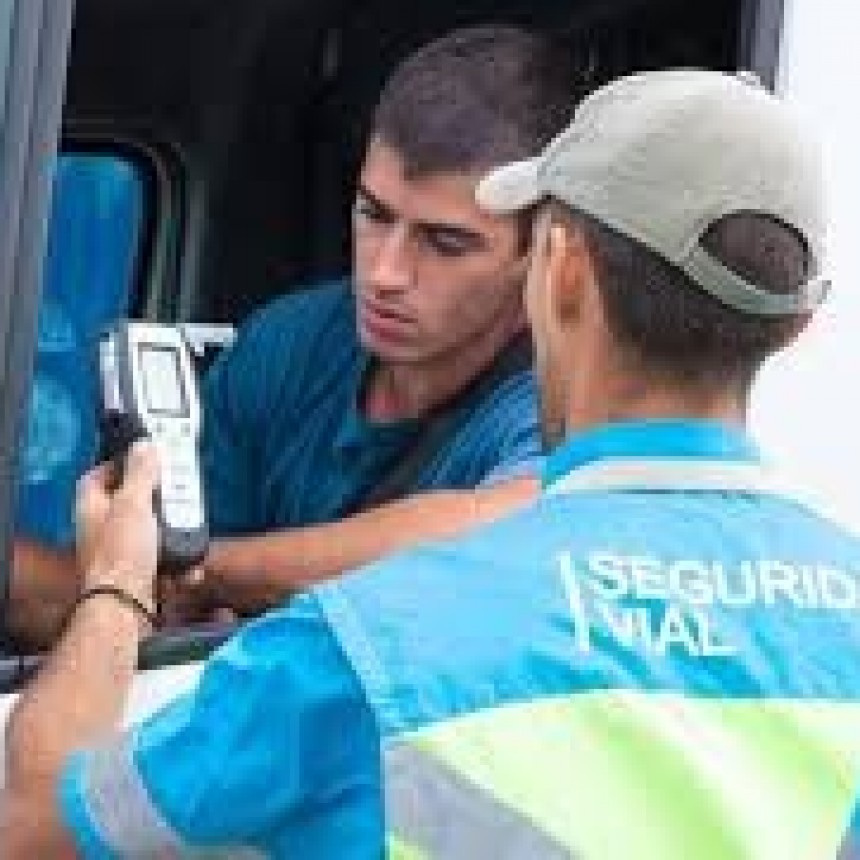 Transporte realiza una nueva jornada de controles de alcoholemia en todo el país