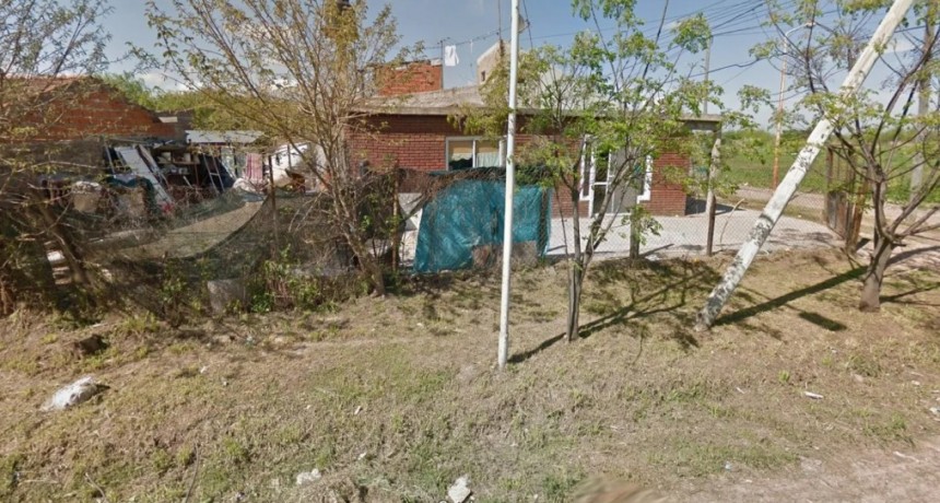 Pablo Nogués, Buenos Aires: Una nena de 2 años agarró el arma de su mamá policía y se disparó en el estómago