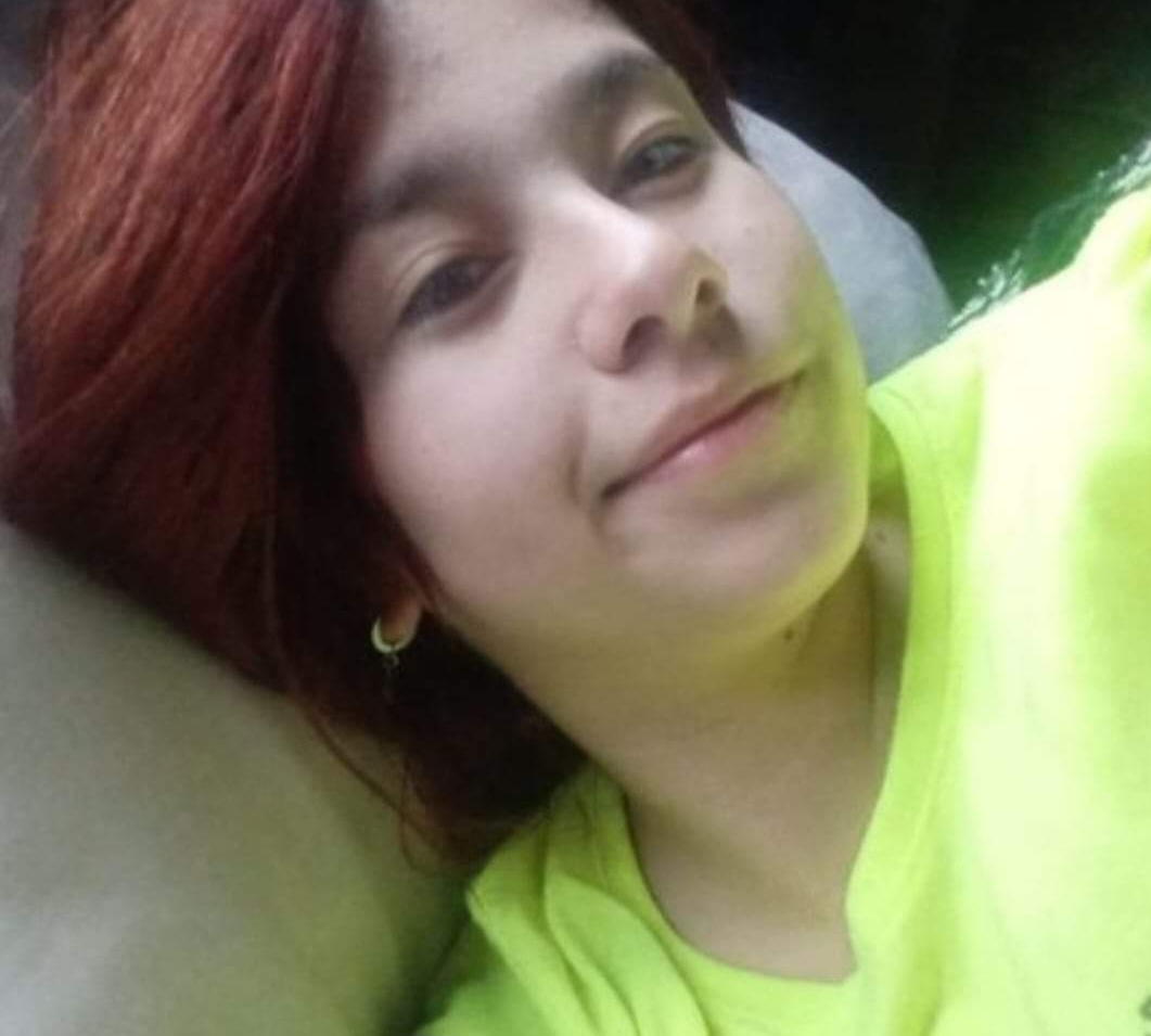 BUSCAN A UNA JOVEN EN LA PLATA.