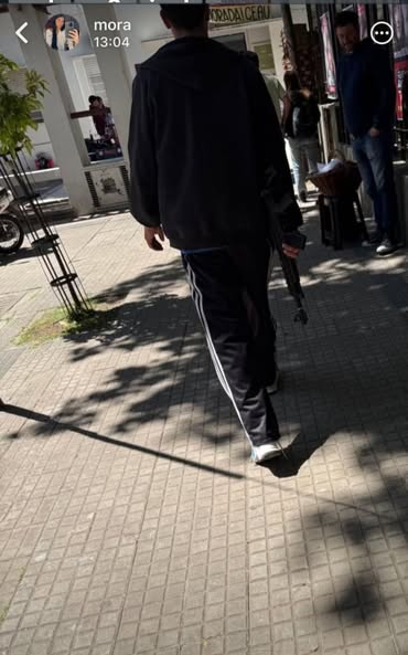 Confusión y susto en Arquitectura: creyeron ver a un hombre armado, pero era un niño con un rifle de juguete